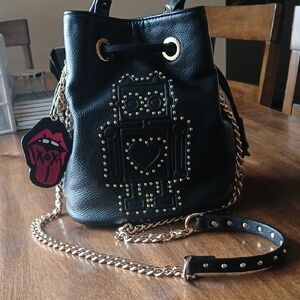 Betsey Johnson Black Studded Robot Drawstring Crossbody Bag 🤖🌹
